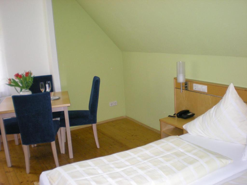 Hotel Goldener Loewe Günzburg Habitación foto
