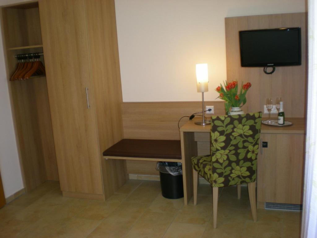 Hotel Goldener Loewe Günzburg Habitación foto